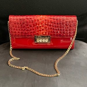 Red Wallet on Chain